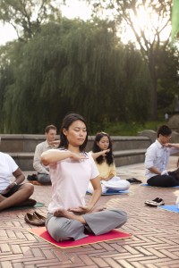 Falun_Gong_Meditation_in_Manhattan_New_York